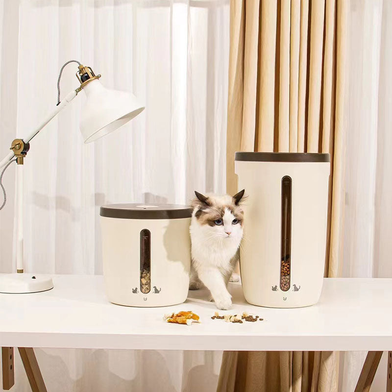 vacuum container for pet food