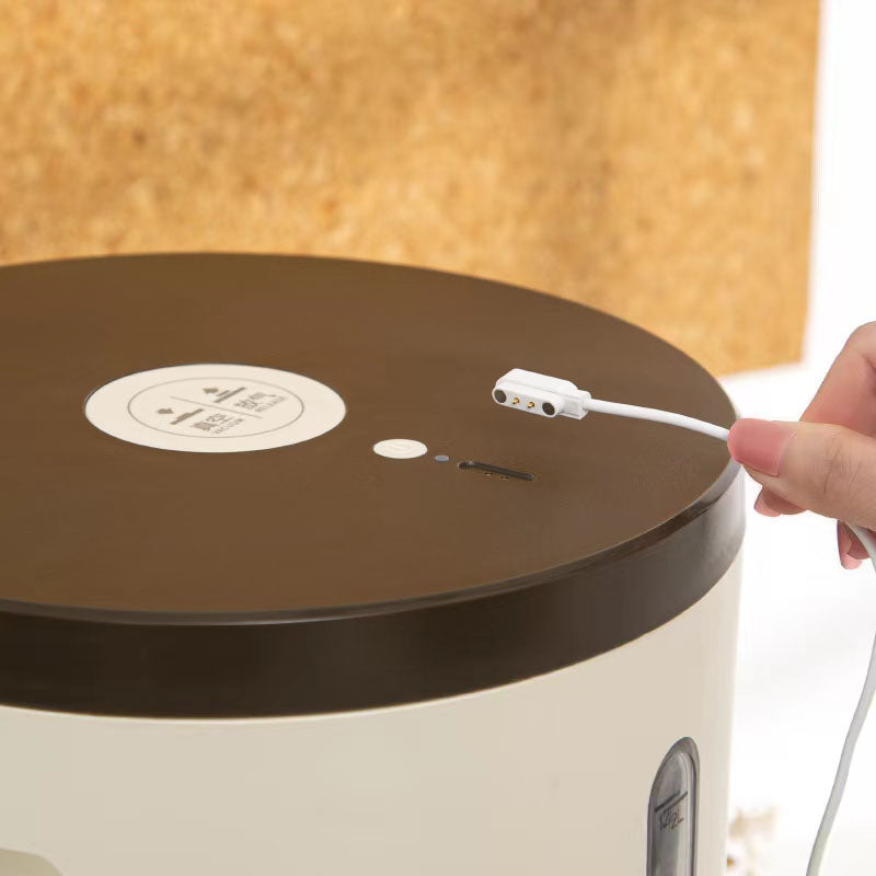 vacuum container for pet food